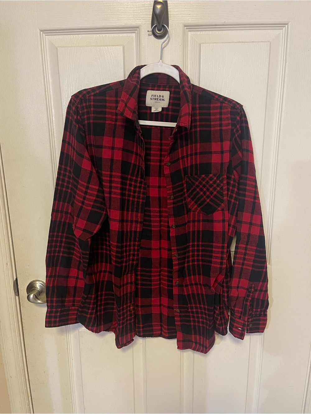 Field & Stream Women’s Red and Black Plaid Button-Down Shirt